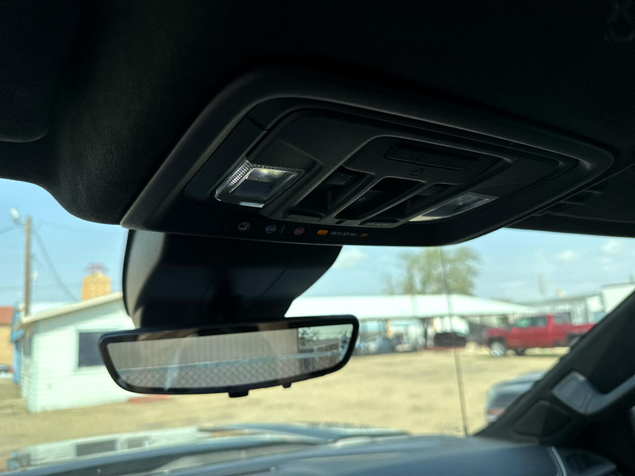 GMC Sierra 1500 Denali Ultimate Crew Cab 4WD 2025 GMC Sierra 1500 Denali Ultimate Crew Cab 4WD 2025