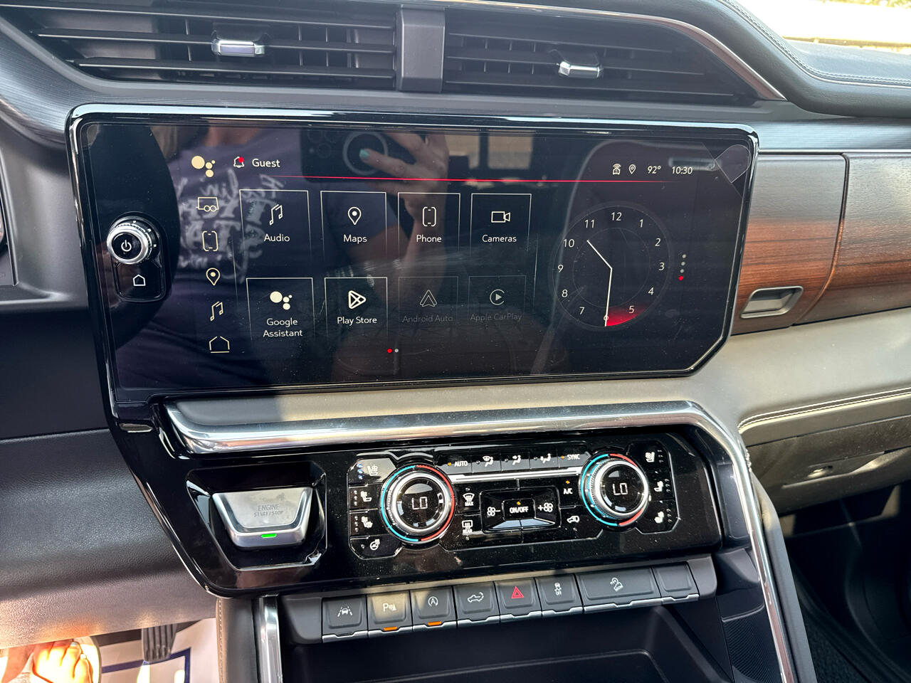 GMC Sierra 1500 Denali Ultimate Crew Cab 4WD 2025 GMC Sierra 1500 Denali Ultimate Crew Cab 4WD 2025