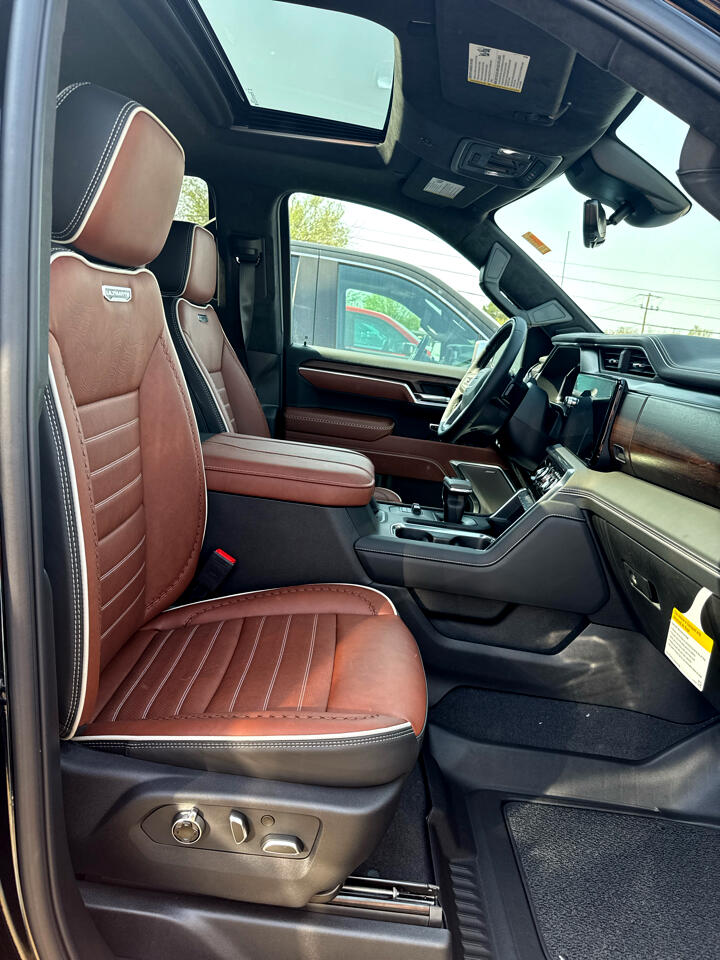 GMC Sierra 1500 Denali Ultimate Crew Cab 4WD 2025 GMC Sierra 1500 Denali Ultimate Crew Cab 4WD 2025