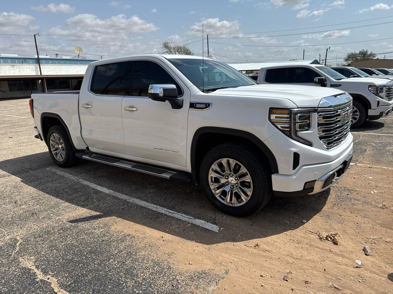 GMC Sierra 1500 Denali Crew Cab Short Box 4WD 2023