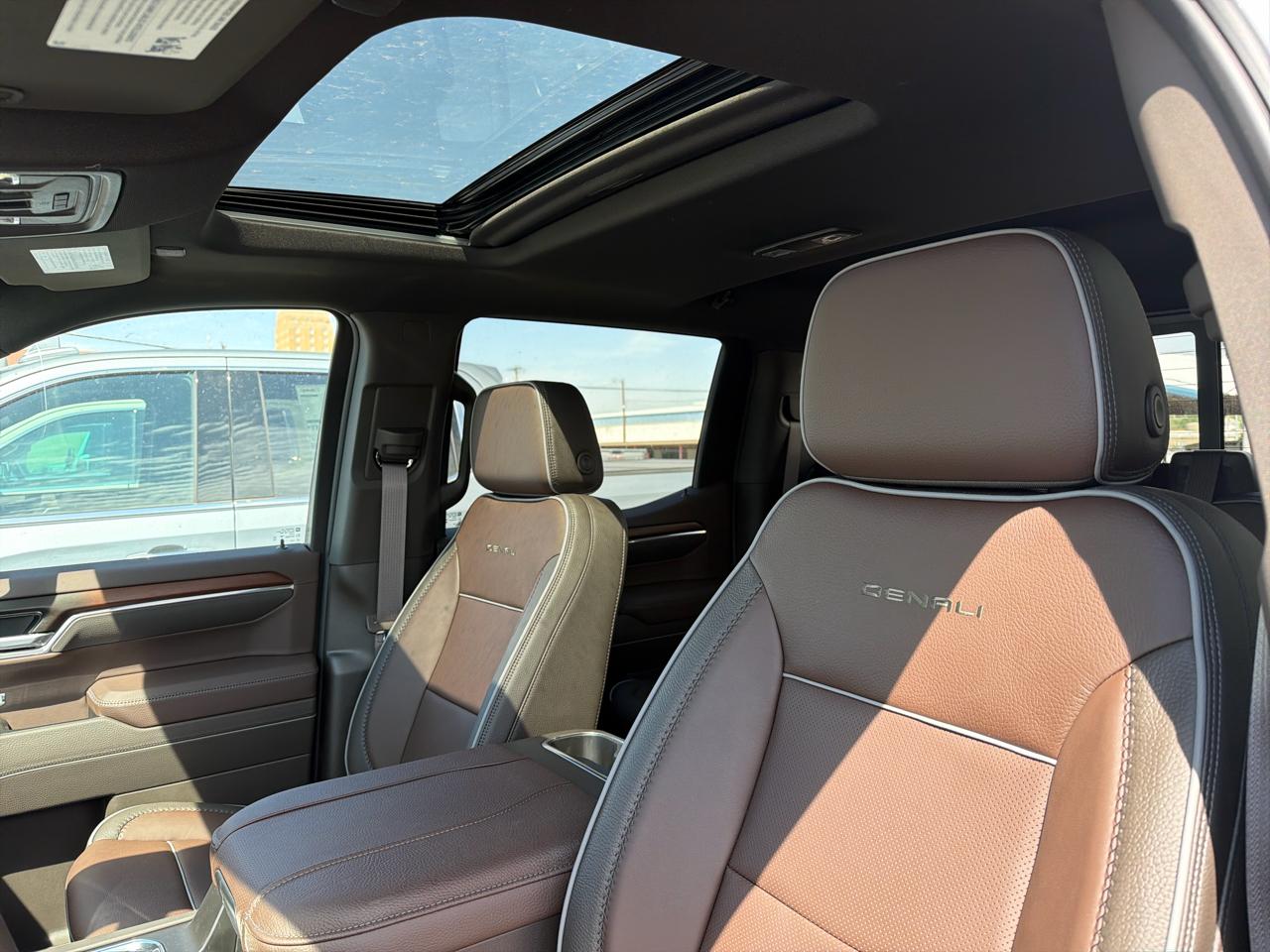 GMC Sierra 1500 Denali Crew Cab Short Box 4WD 2026