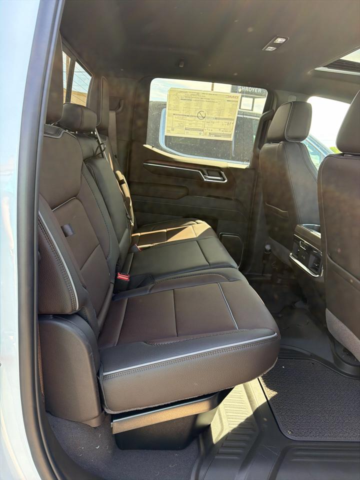 GMC Sierra 1500 Denali Crew Cab Short Box 4WD 2026