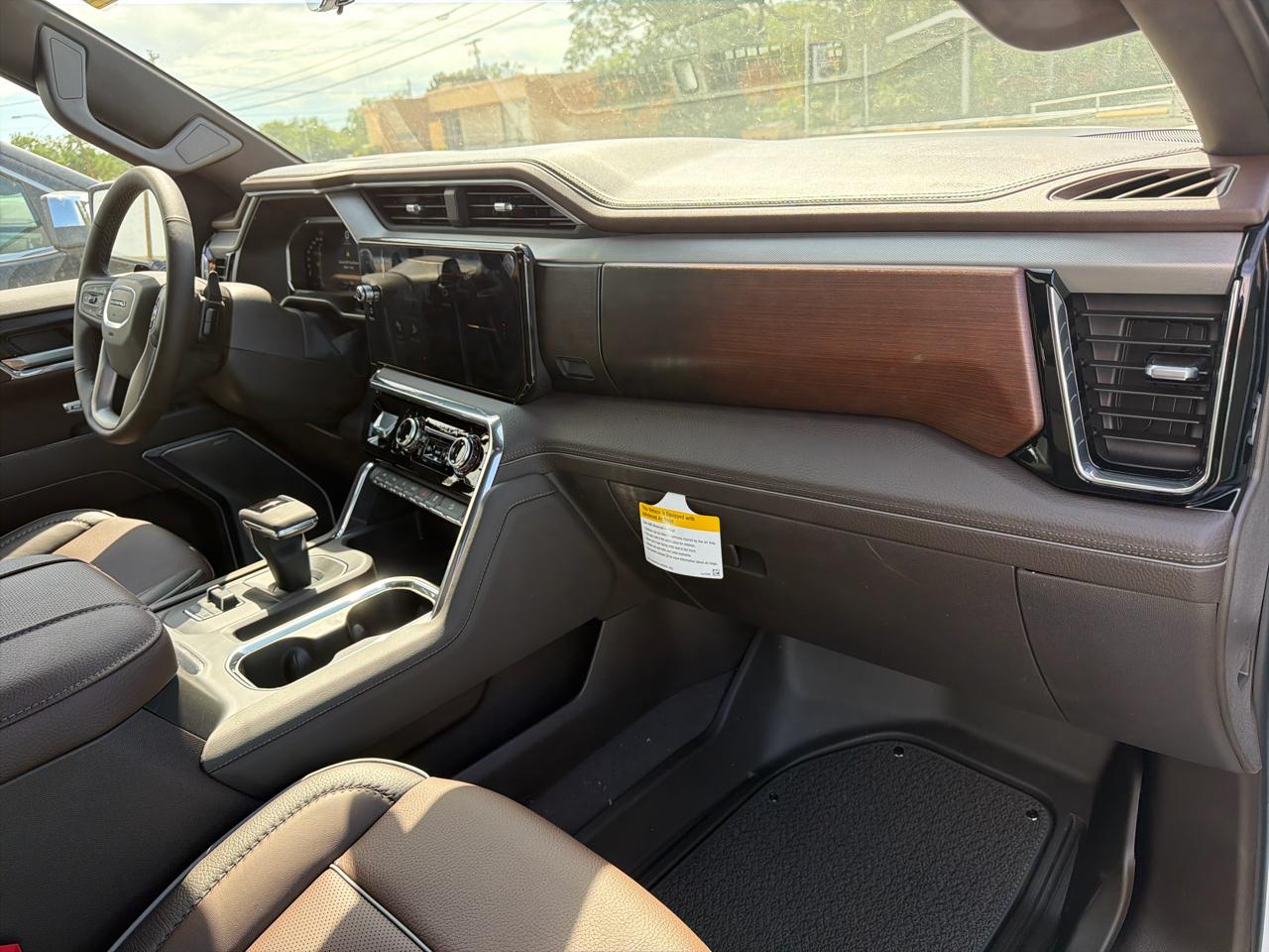 GMC Sierra 1500 Denali Crew Cab Short Box 4WD 2026