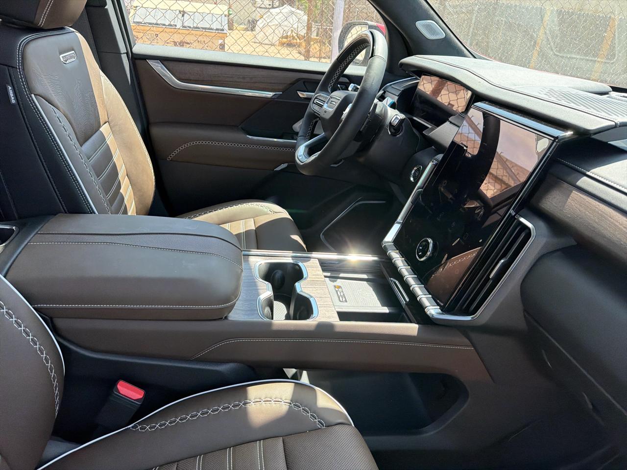 GMC Acadia Denali Ultimate 2026