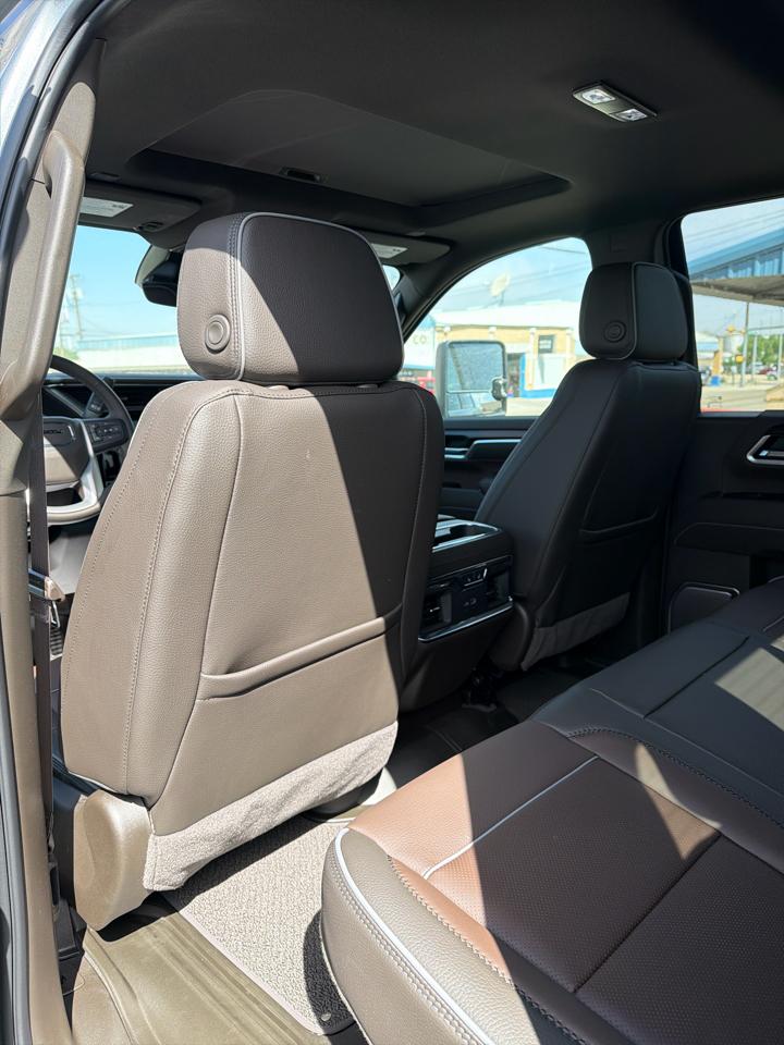 GMC Sierra 2500HD Denali Crew Cab 4WD SB 2026