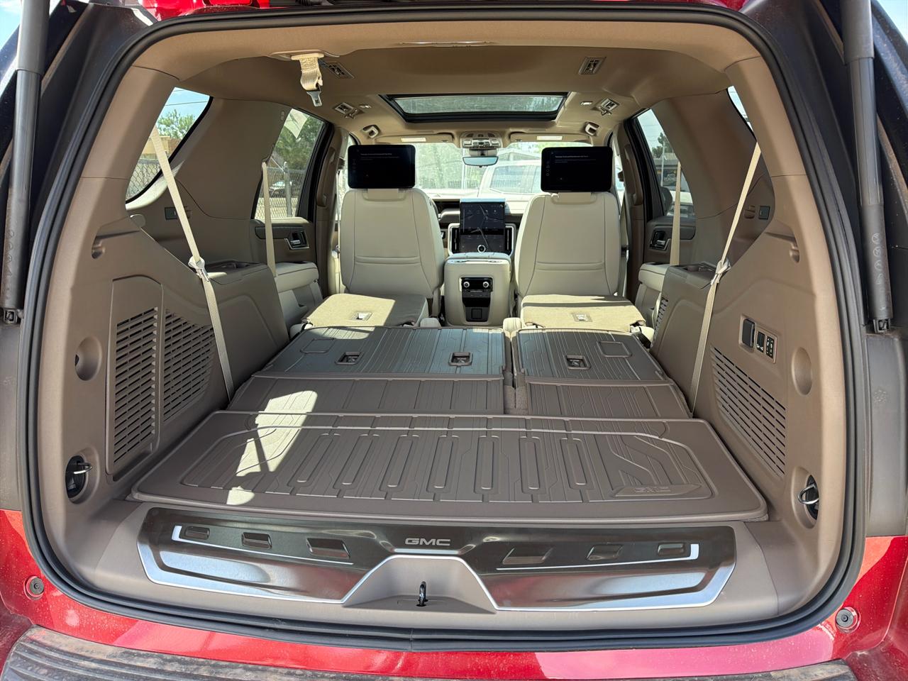 GMC Yukon Denali 4WD 2026
