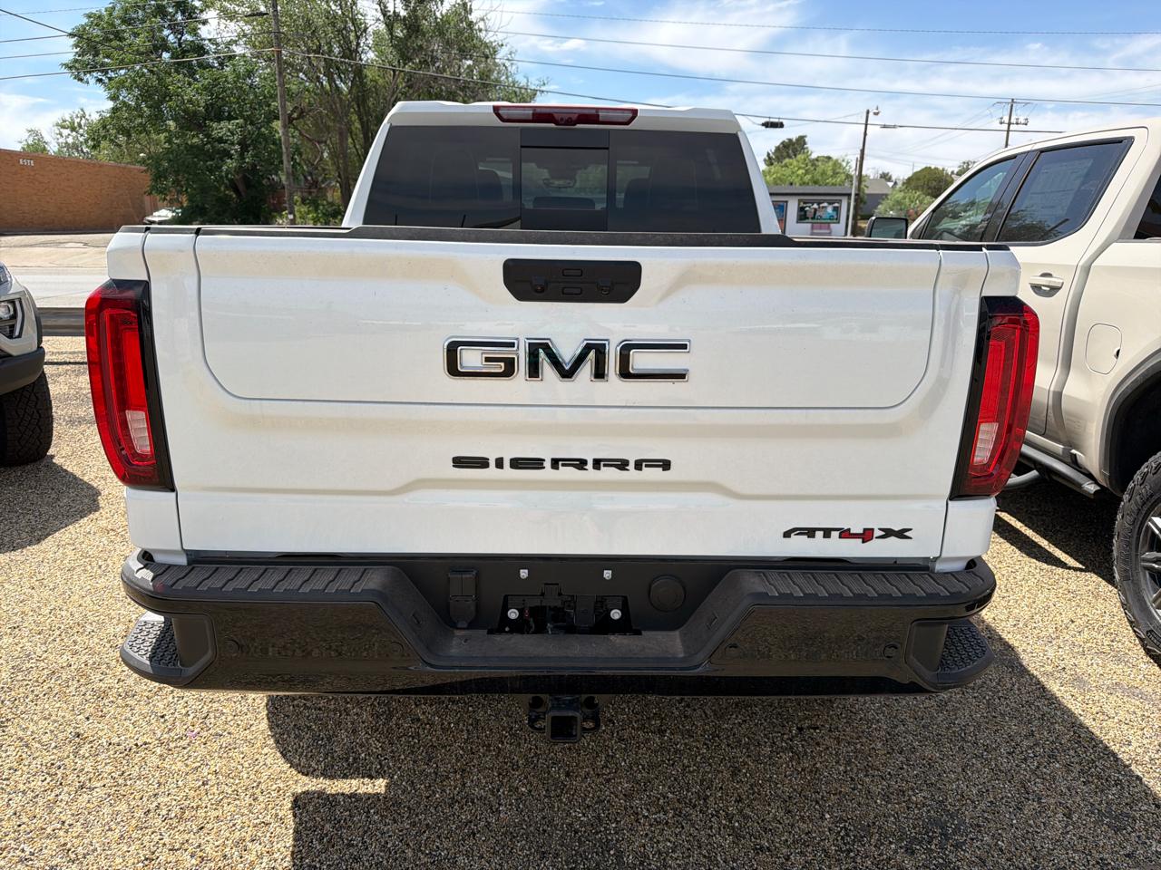 GMC Sierra 1500 AT4X Crew Cab 4WD 2026