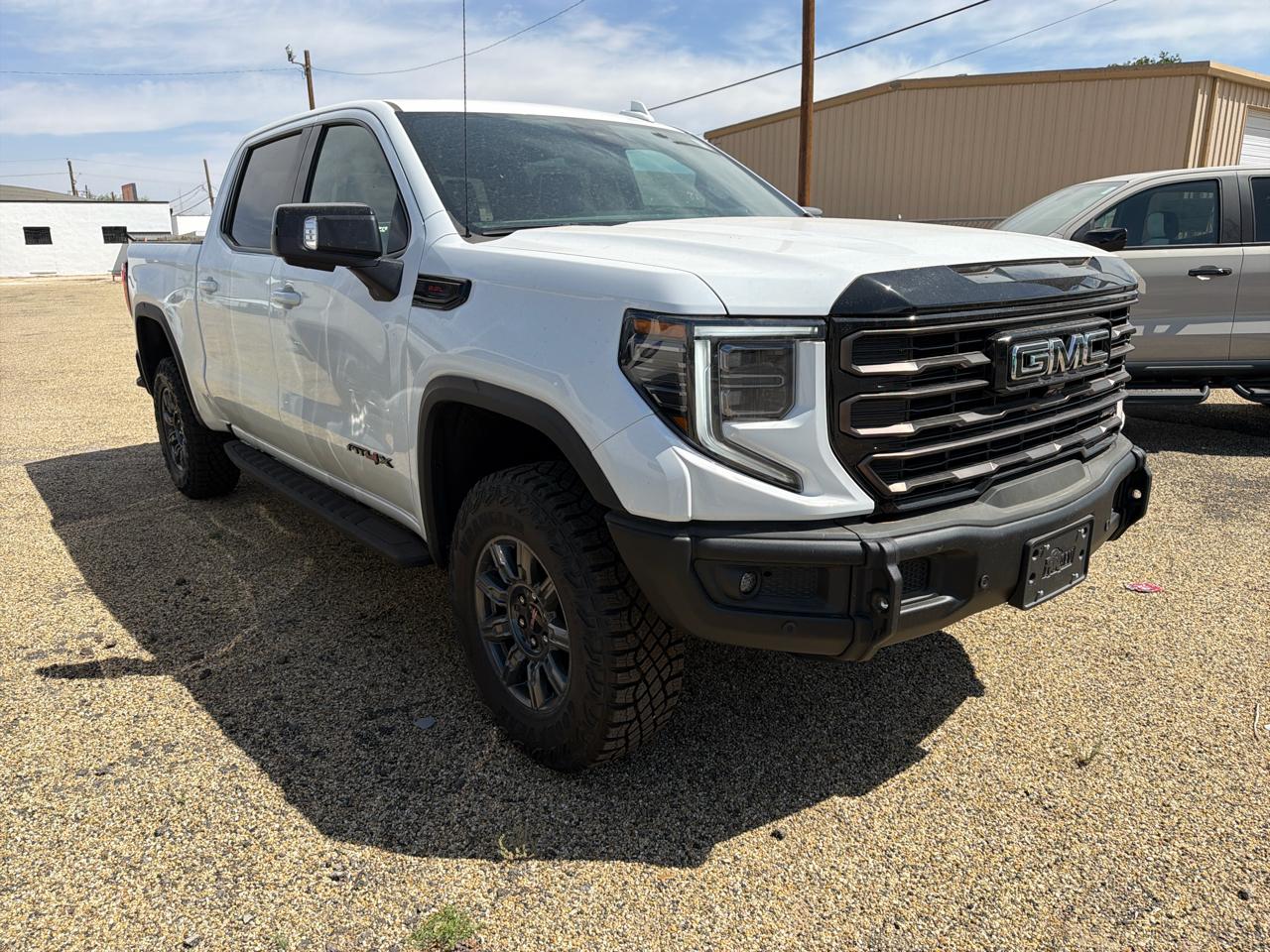 GMC Sierra 1500 AT4X Crew Cab 4WD 2026