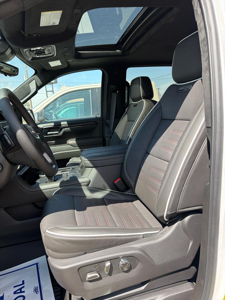 GMC Sierra 1500 AT4X Crew Cab 4WD 2026