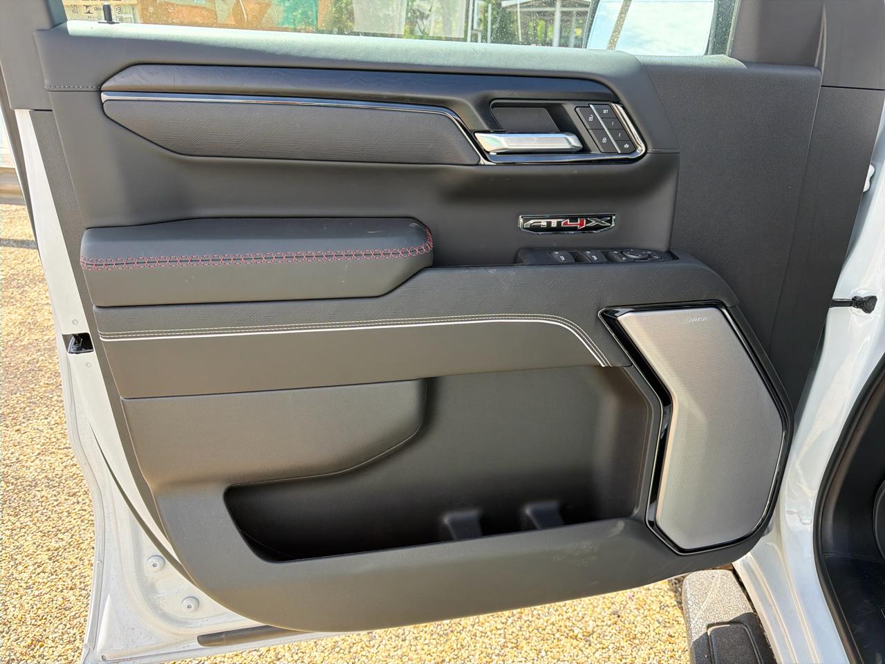 GMC Sierra 1500 AT4X Crew Cab 4WD 2026