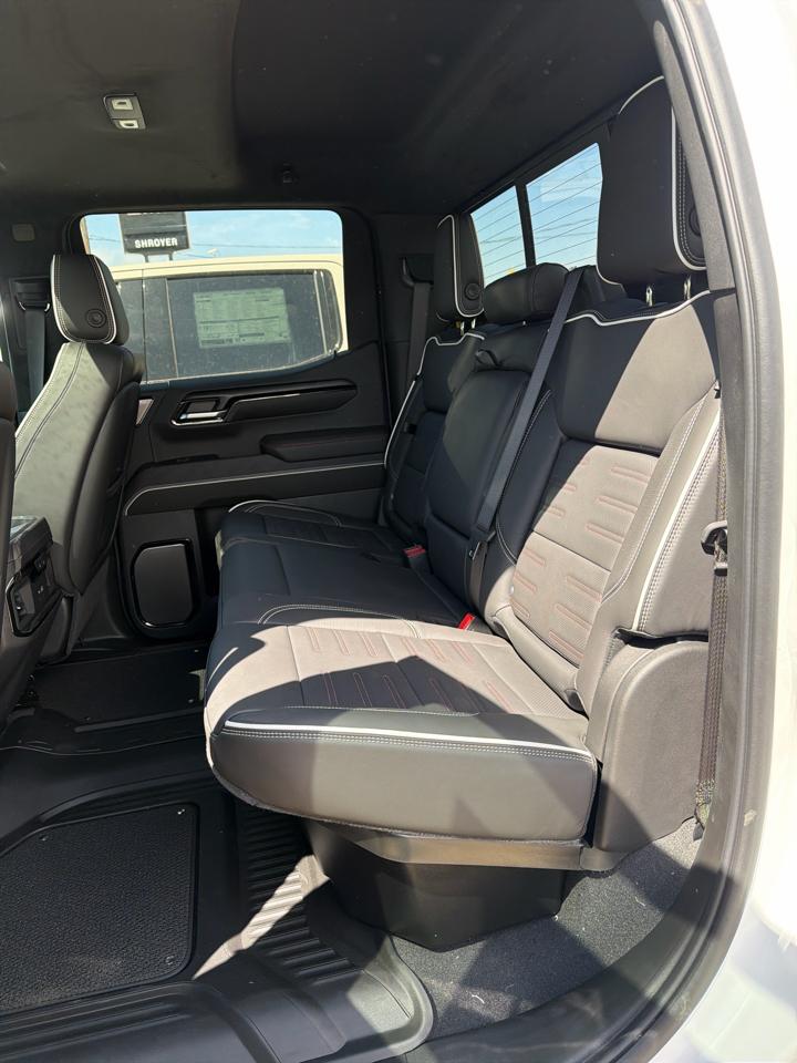 GMC Sierra 1500 AT4X Crew Cab 4WD 2026