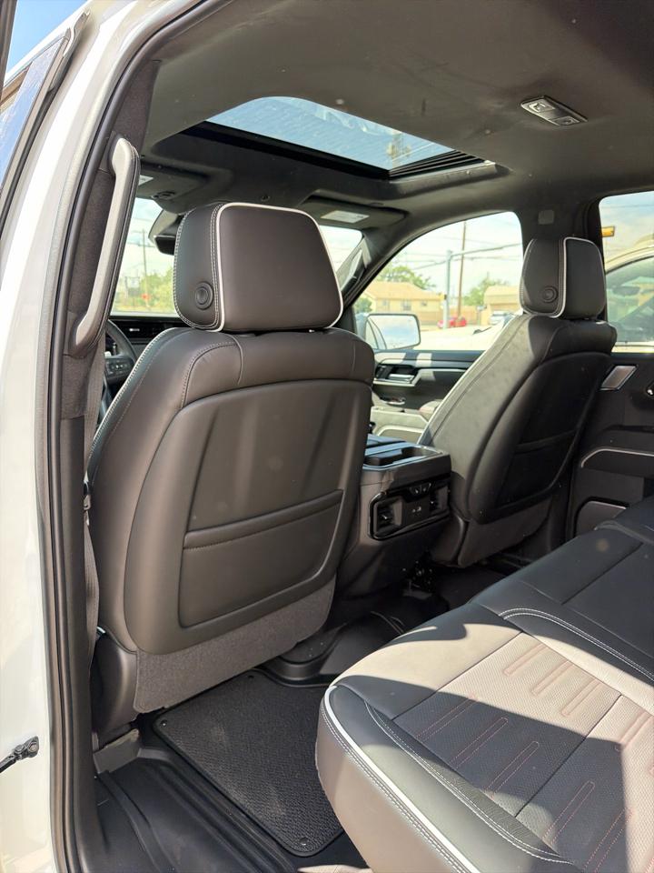 GMC Sierra 1500 AT4X Crew Cab 4WD 2026