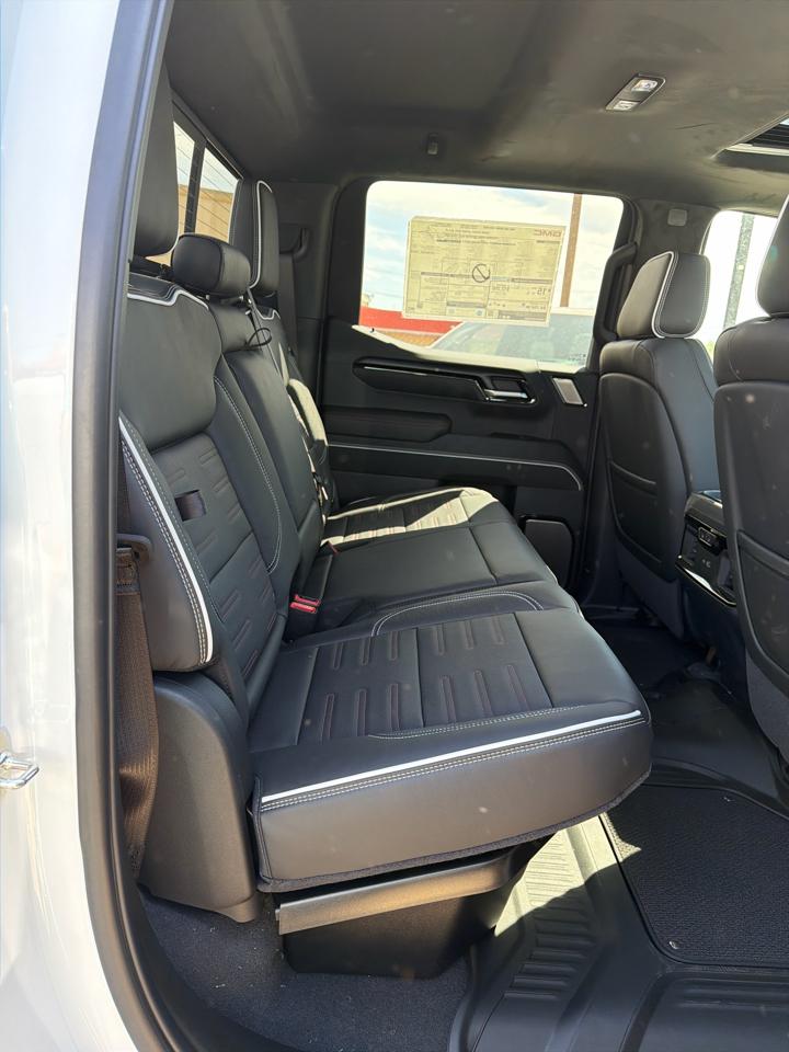 GMC Sierra 1500 AT4X Crew Cab 4WD 2026