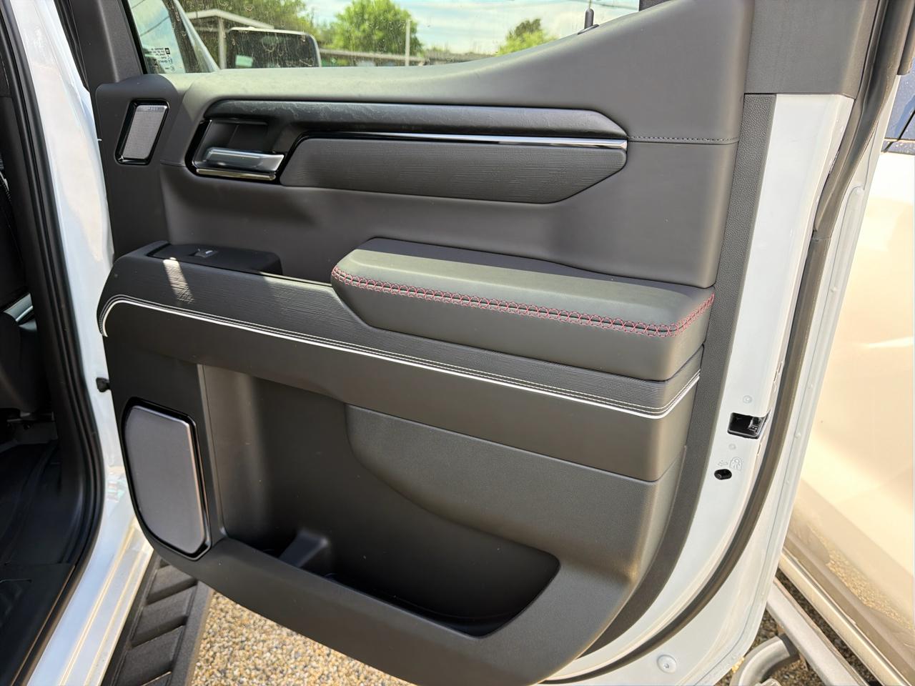 GMC Sierra 1500 AT4X Crew Cab 4WD 2026