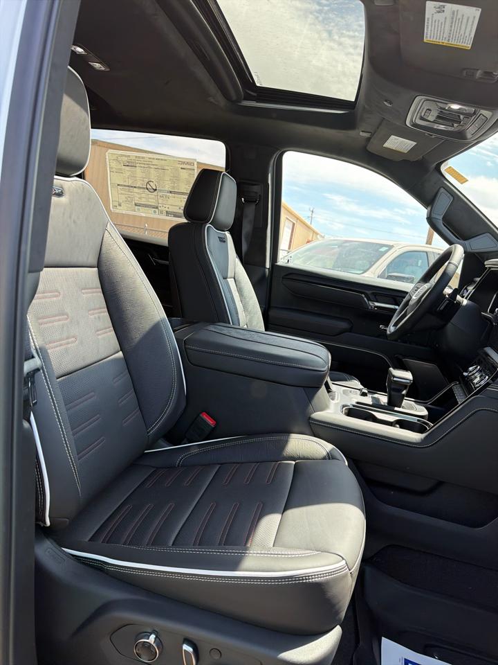 GMC Sierra 1500 AT4X Crew Cab 4WD 2026