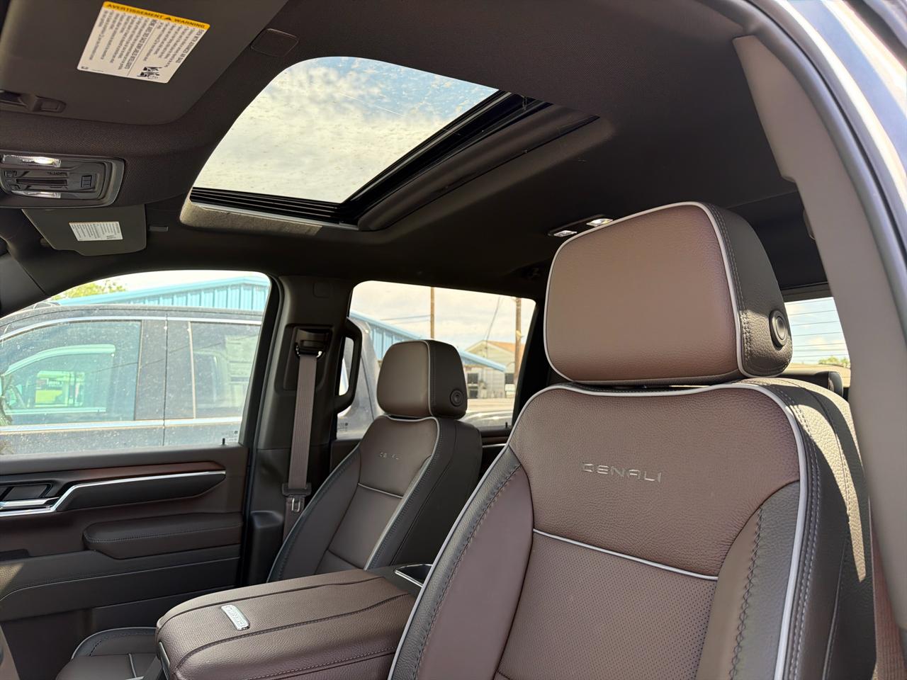 GMC Sierra 2500HD Denali Crew Cab 4WD SB 2026