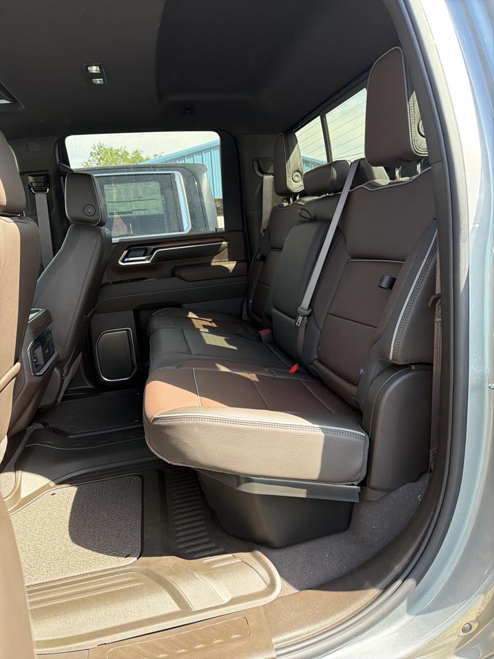 GMC Sierra 2500HD Denali Crew Cab 4WD SB 2026