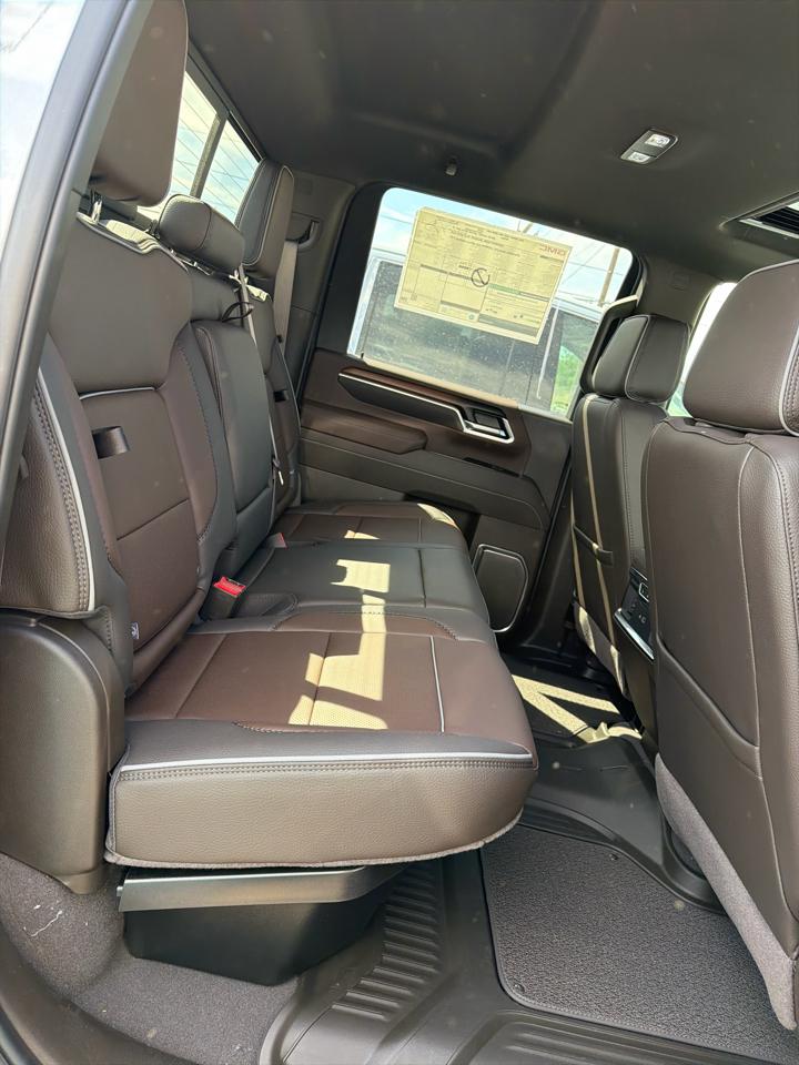GMC Sierra 2500HD Denali Crew Cab 4WD SB 2026