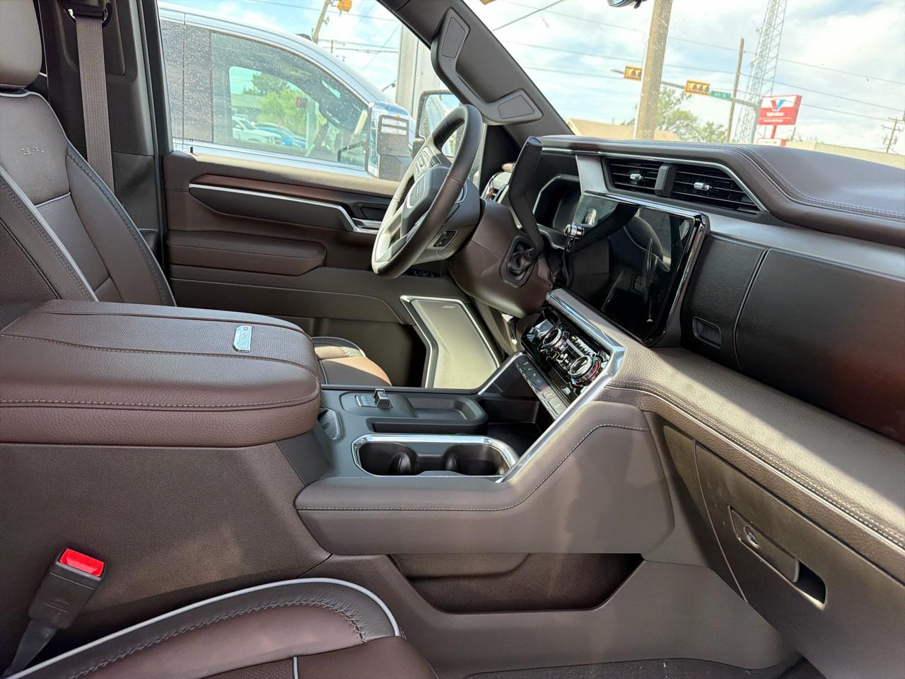 GMC Sierra 2500HD Denali Crew Cab 4WD SB 2026