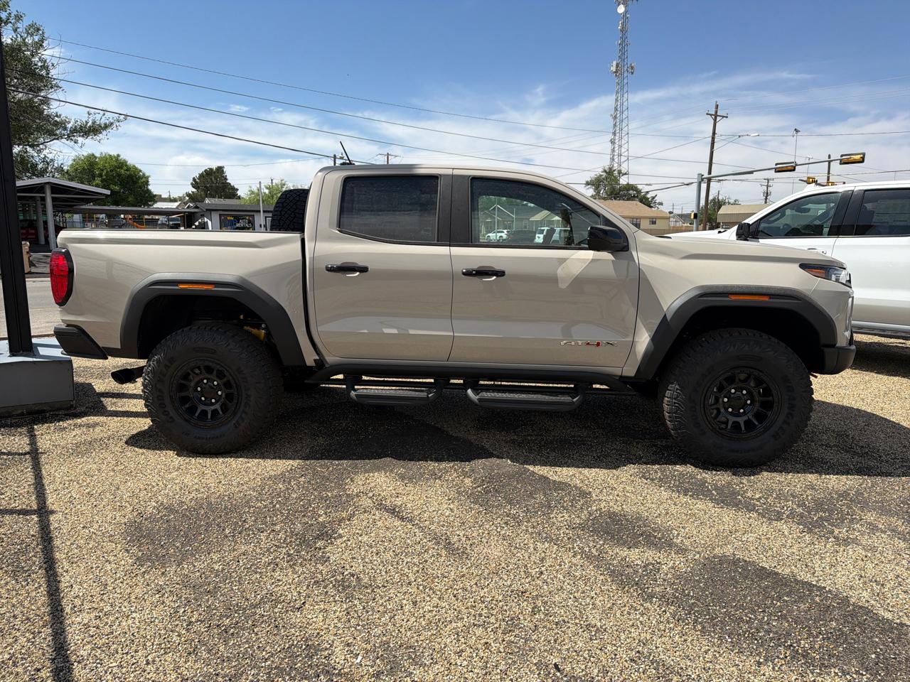 GMC Canyon AT4X Crew Cab 4WD 2026