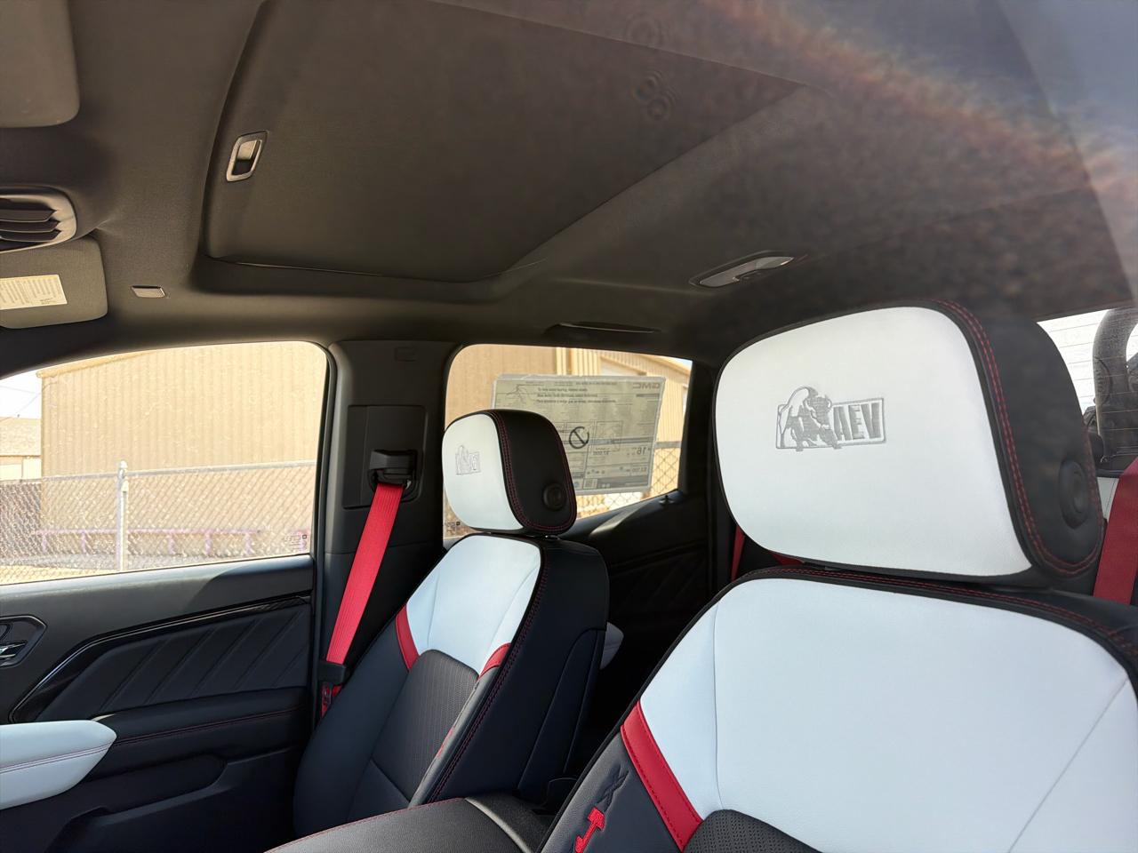 GMC Canyon AT4X Crew Cab 4WD 2026