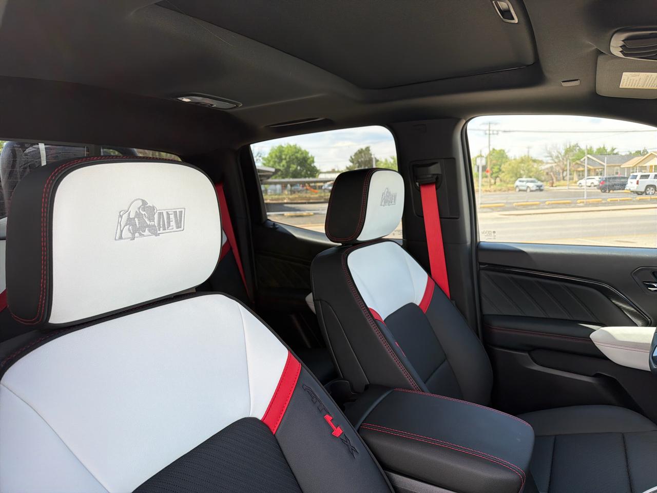 GMC Canyon AT4X Crew Cab 4WD 2026