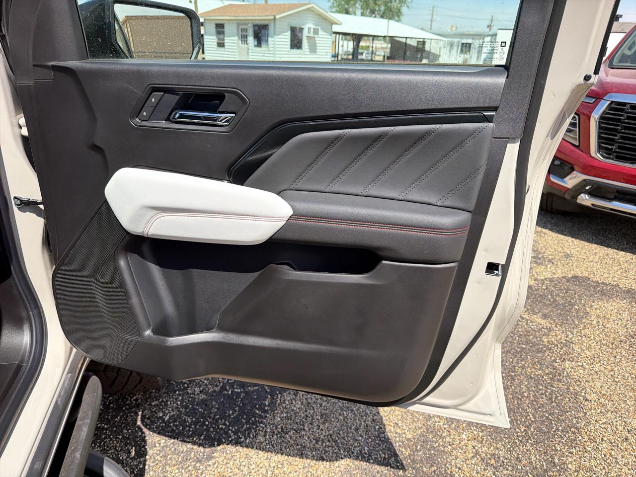 GMC Canyon AT4X Crew Cab 4WD 2026