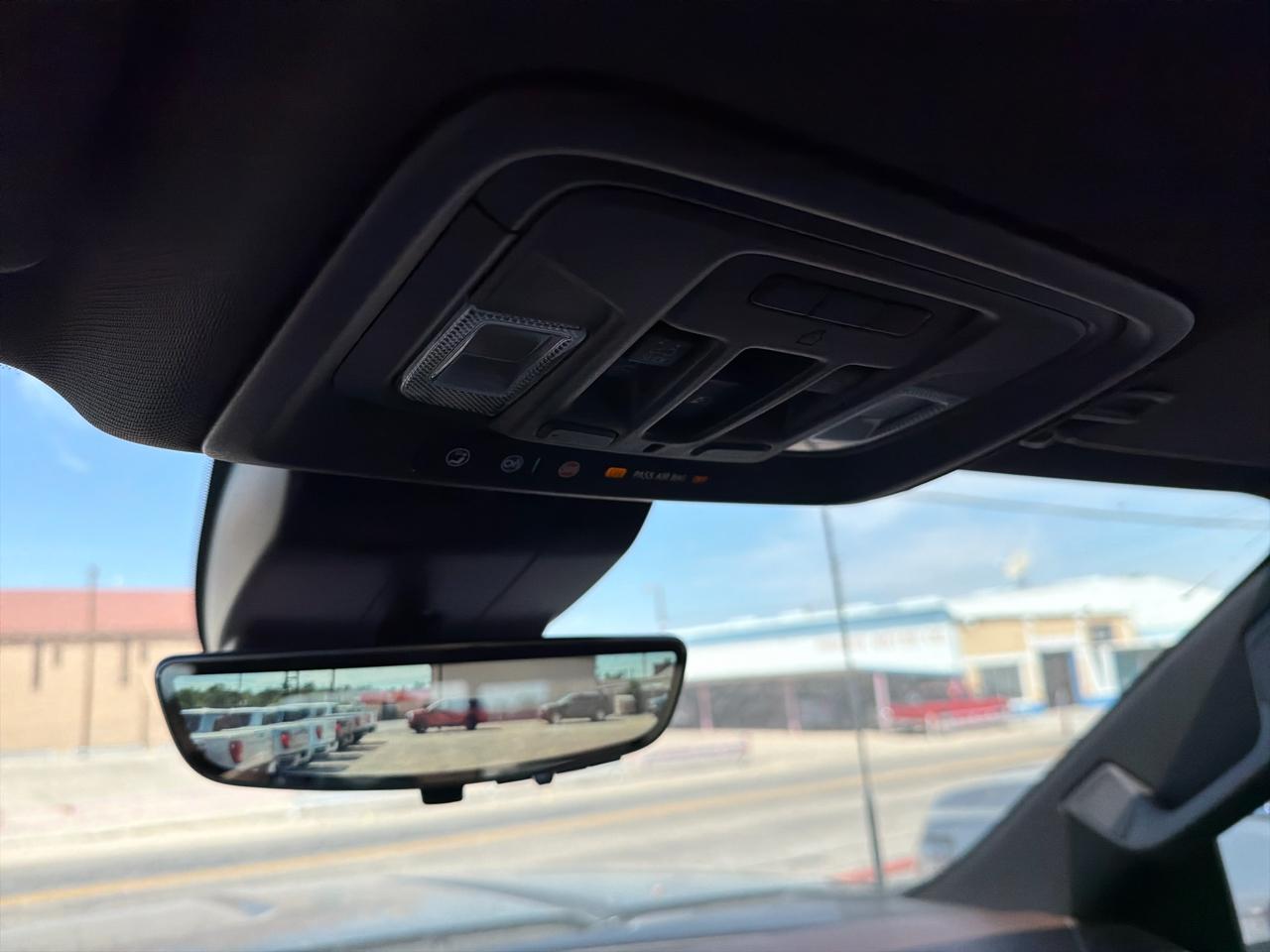 GMC Sierra 2500HD Denali Crew Cab 4WD SB 2026