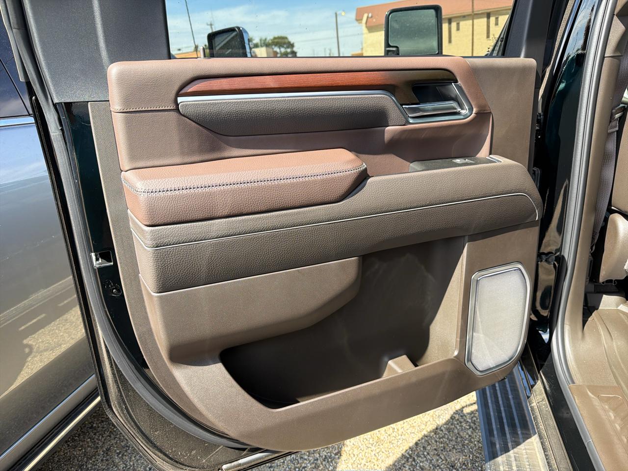 GMC Sierra 2500HD Denali Crew Cab 4WD SB 2026
