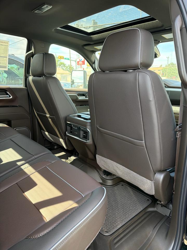 GMC Sierra 2500HD Denali Crew Cab 4WD SB 2026