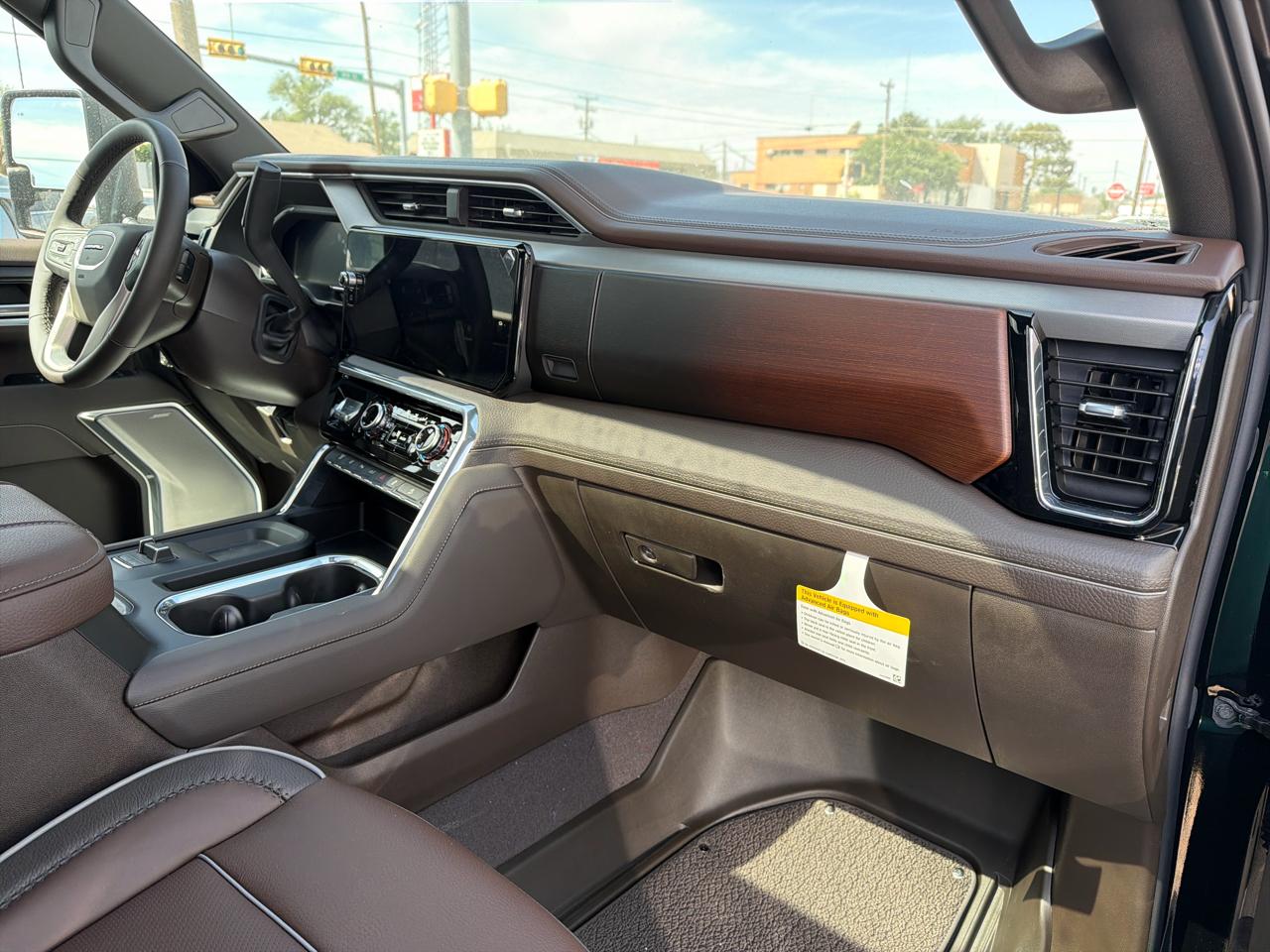 GMC Sierra 2500HD Denali Crew Cab 4WD SB 2026