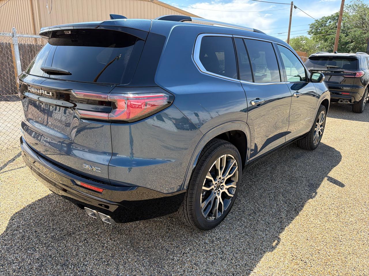 GMC Acadia Denali Ultimate 2026