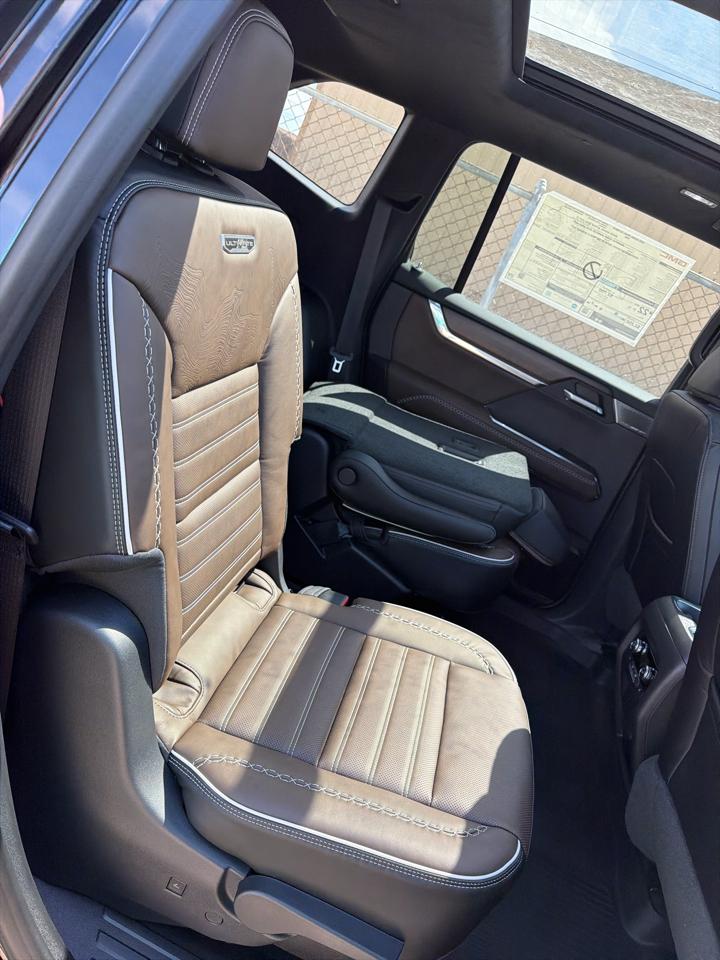 GMC Acadia Denali Ultimate 2026