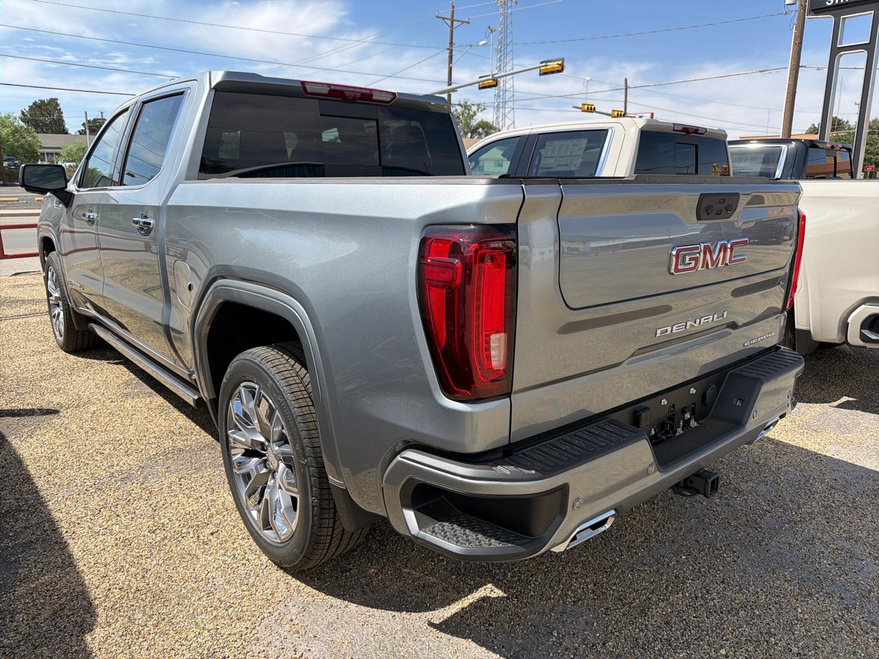 GMC Sierra 1500 Denali Crew Cab Short Box 4WD 2026