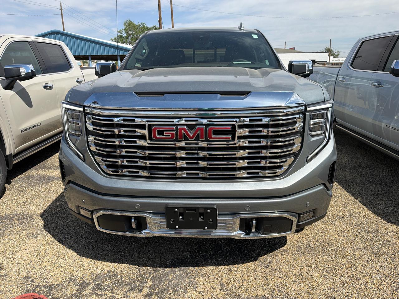 GMC Sierra 1500 Denali Crew Cab Short Box 4WD 2026