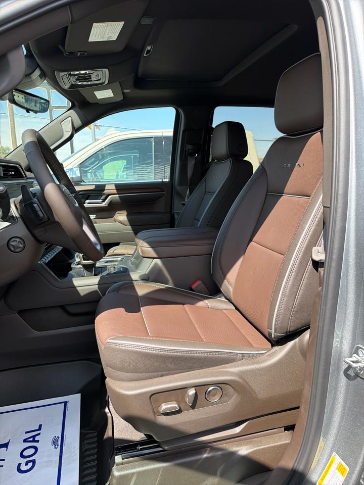 GMC Sierra 1500 Denali Crew Cab Short Box 4WD 2026
