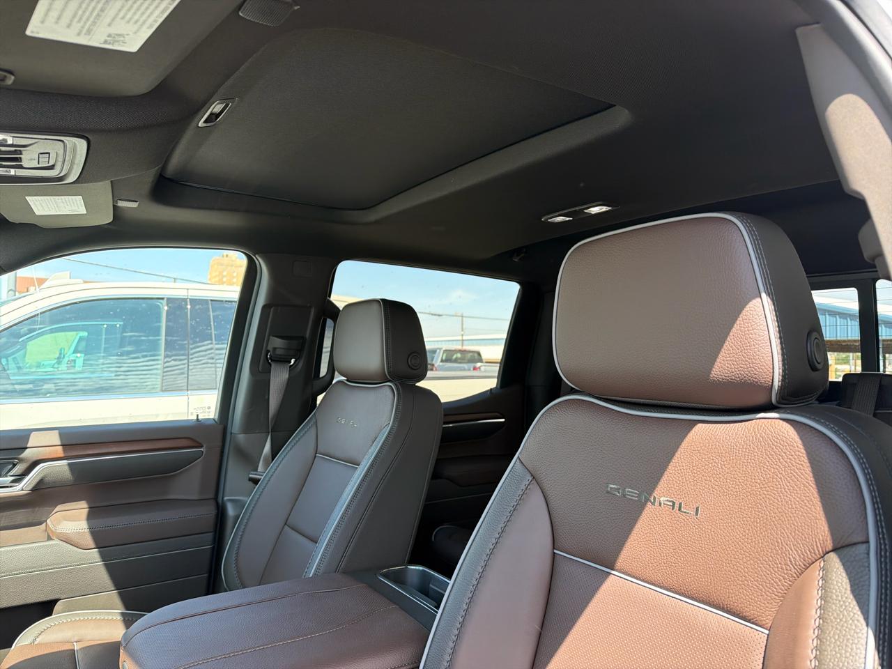 GMC Sierra 1500 Denali Crew Cab Short Box 4WD 2026