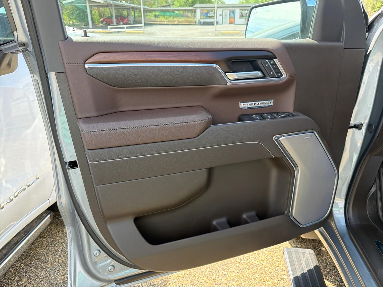GMC Sierra 1500 Denali Crew Cab Short Box 4WD 2026
