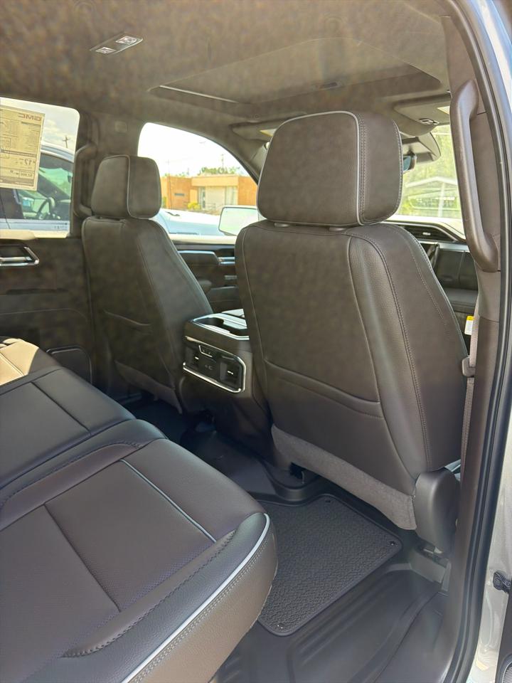 GMC Sierra 1500 Denali Crew Cab Short Box 4WD 2026