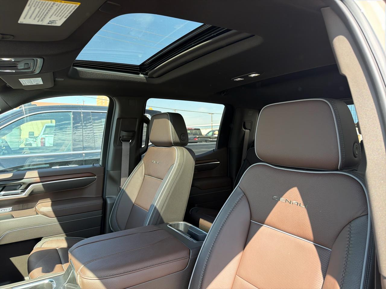GMC Sierra 1500 Denali Crew Cab Short Box 4WD 2026