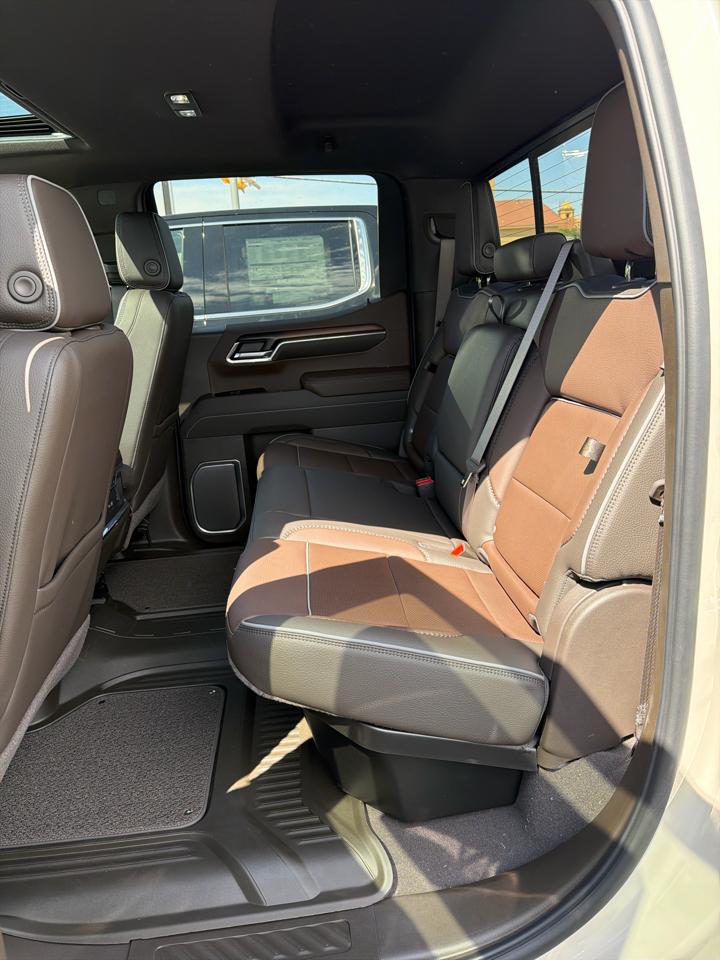 GMC Sierra 1500 Denali Crew Cab Short Box 4WD 2026