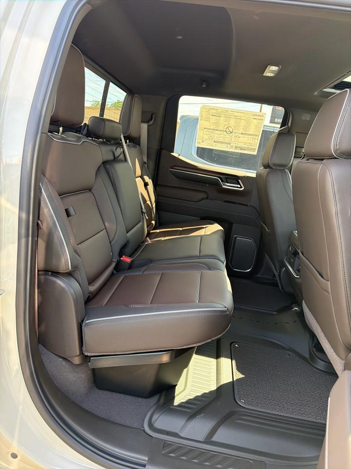 GMC Sierra 1500 Denali Crew Cab Short Box 4WD 2026