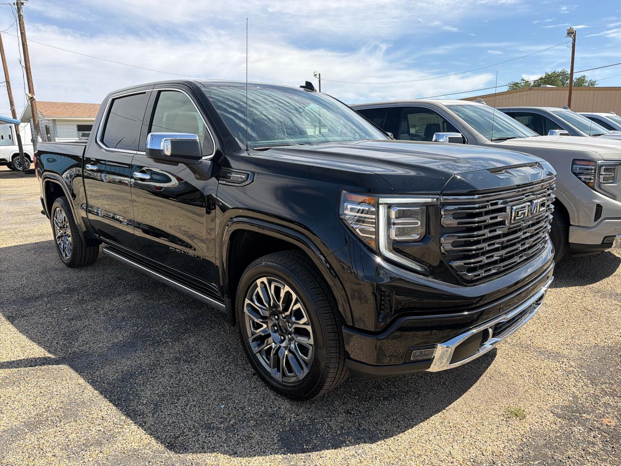 GMC Sierra 1500 Denali Ultimate Crew Cab 4WD 2026
