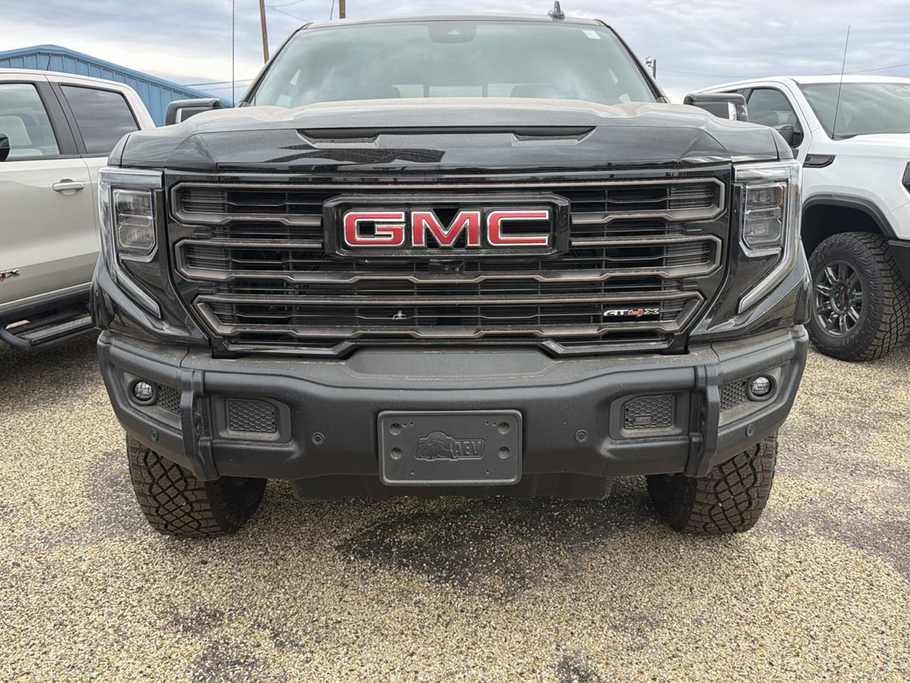 GMC Sierra 1500 AT4X Crew Cab 4WD 2026