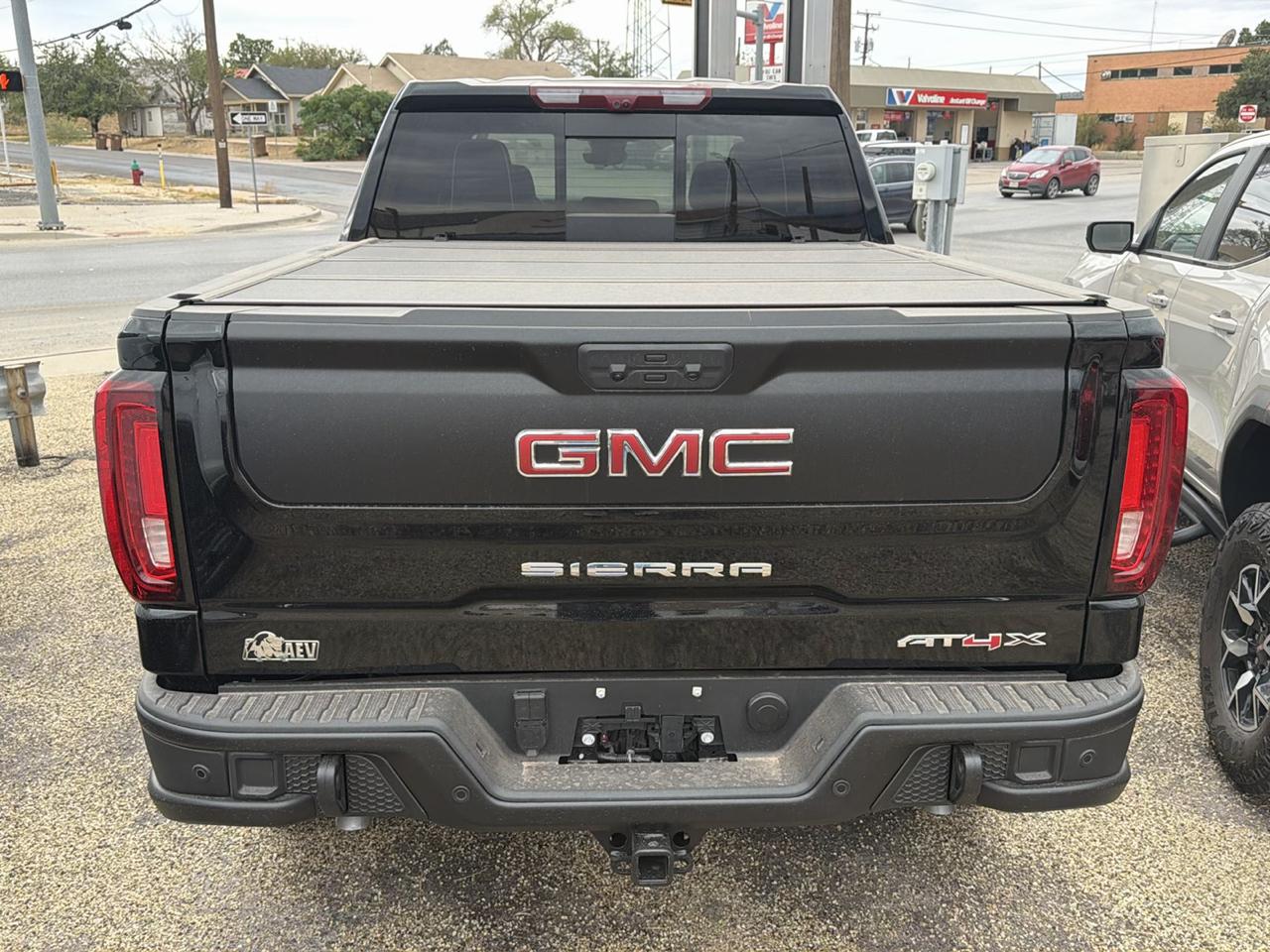 GMC Sierra 1500 AT4X Crew Cab 4WD 2026
