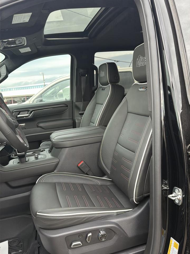 GMC Sierra 1500 AT4X Crew Cab 4WD 2026