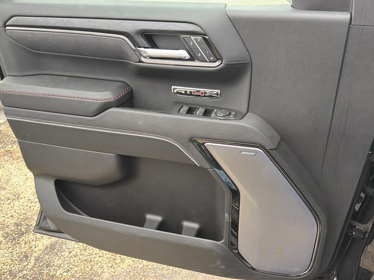 GMC Sierra 1500 AT4X Crew Cab 4WD 2026