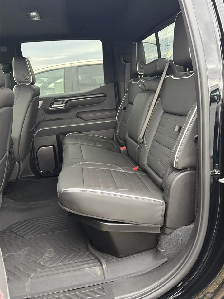 GMC Sierra 1500 AT4X Crew Cab 4WD 2026