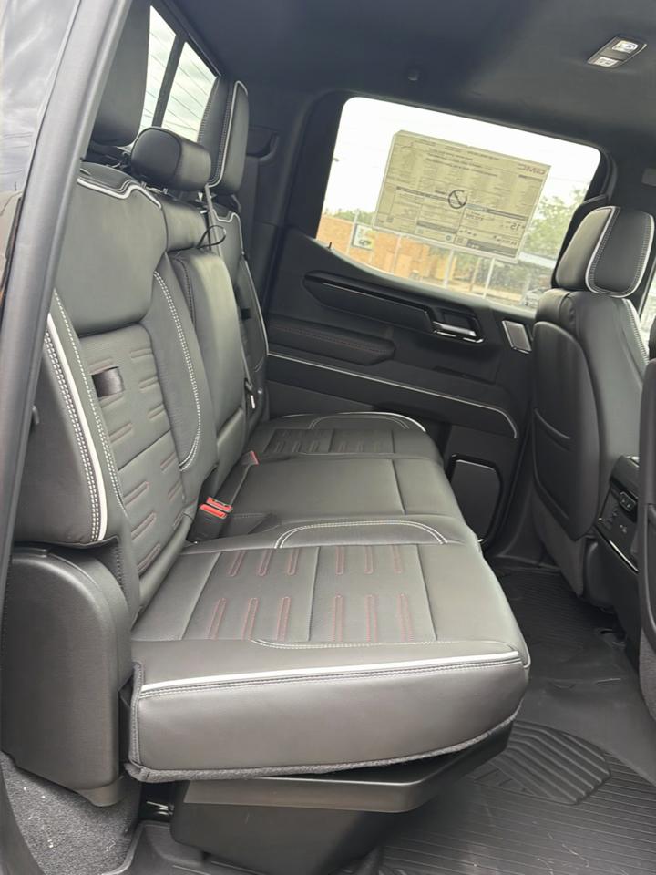 GMC Sierra 1500 AT4X Crew Cab 4WD 2026