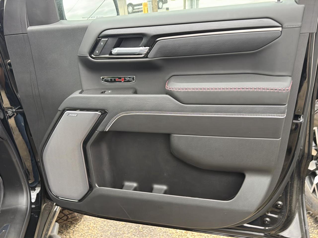 GMC Sierra 1500 AT4X Crew Cab 4WD 2026